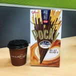 Соломка в шоколаде "Pocky Caffe Latte" с кофейным вкусом азиатские продукты